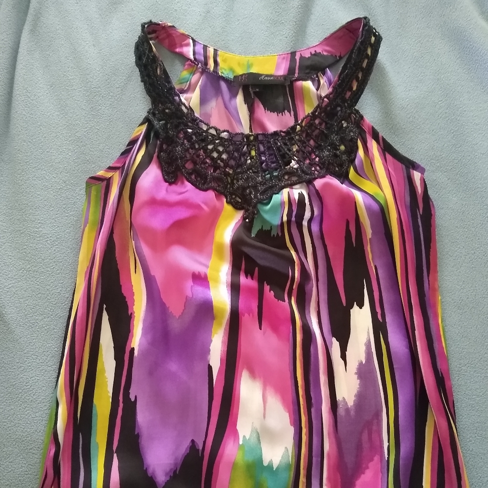 Multi-color tank